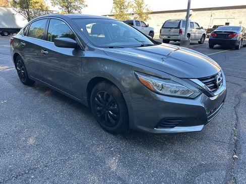 Used 2017 Nissan Altima 2.5 S w/ Power Driver Seat Package image 7