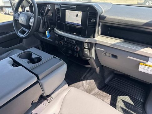 New 2025 Ford F350 XL w/ XL Chrome Package image 29