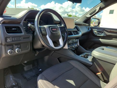 Used 2021 GMC Yukon SLE RWD image 17