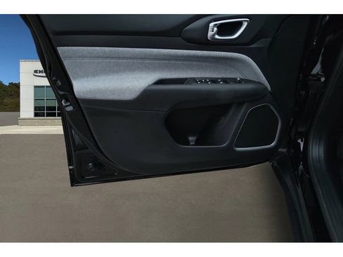 New 2026 Jeep Compass Latitude image 21