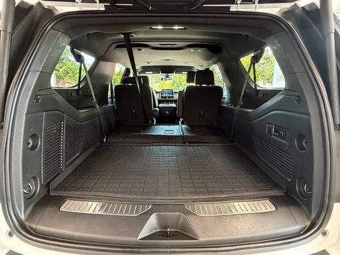 Certified 2022 Chevrolet Suburban RST w/ Luxury Package RWD image 14