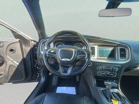 Used 2019 Dodge Charger SXT w/ Leather Interior Group RWD image 19