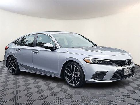 Certified 2022 Honda Civic Sport Touring image 3