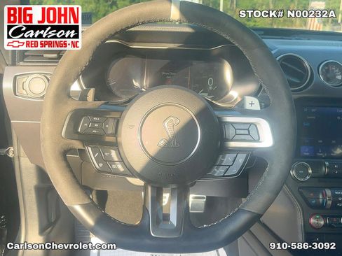 Used 2022 Ford Mustang Shelby GT500 w/ Technology Package RWD image 16