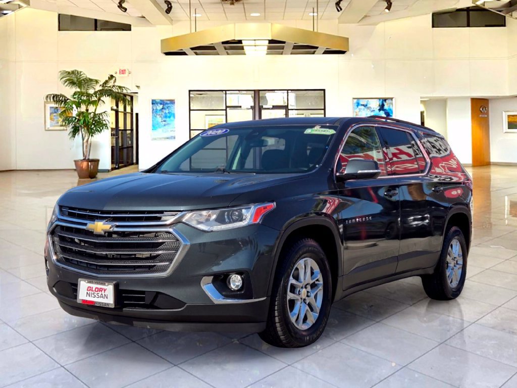 Used 2020 Chevrolet Traverse LT w/ Driver Confidence II Package AWD/4WD image 1