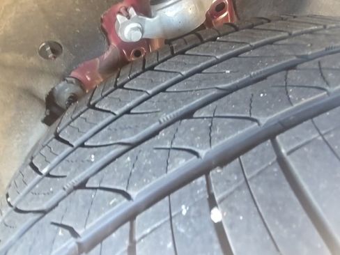 Used 2022 Ford Explorer XLT w/ Equipment Group 202A AWD/4WD image 42