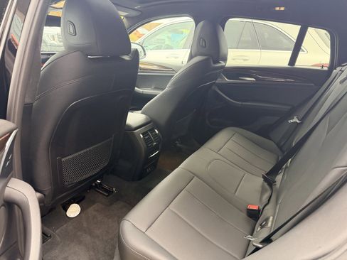 Used 2021 BMW X4 xDrive30i image 4