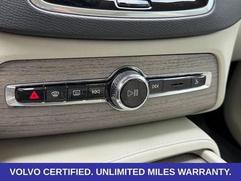 Certified 2023 Volvo XC90 B6 Plus AWD/4WD image 22