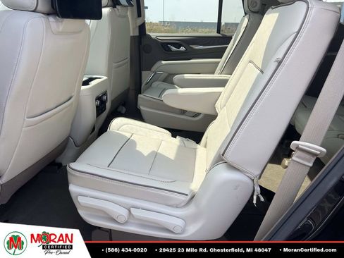 Used 2023 GMC Yukon Denali w/ Denali Reserve Package AWD/4WD image 12