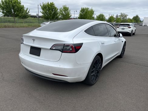 Used 2019 Tesla Model 3 Mid Range RWD image 5
