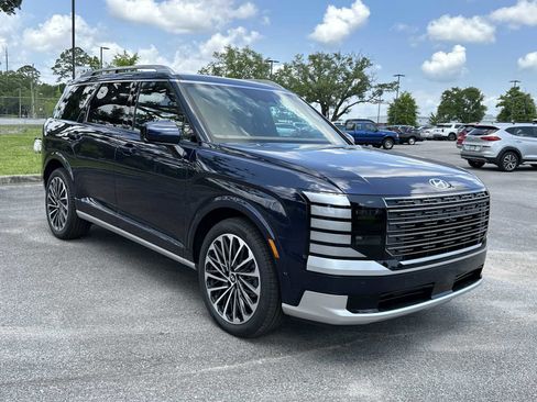 New 2026 Hyundai Palisade Calligraphy FWD image 2