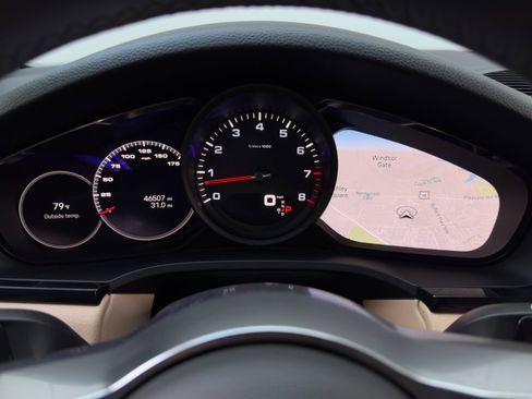 Used 2022 Porsche Cayenne image 21