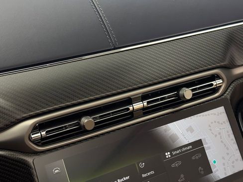 New 2026 Aston Martin V8 Vantage Roadster image 36