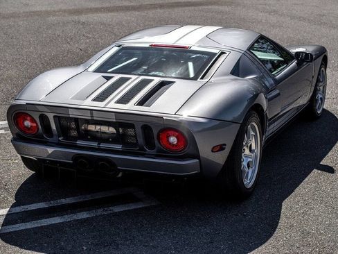 Used 2006 Ford GT image 14