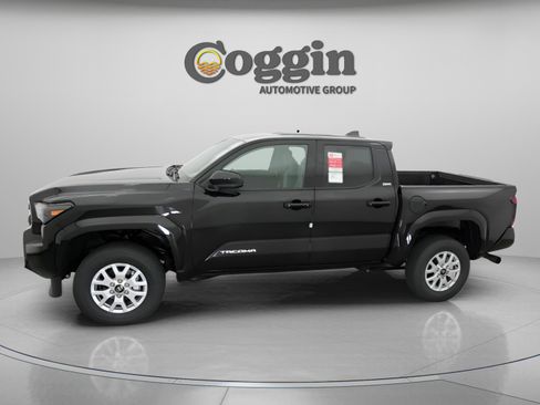 New 2026 Toyota Tacoma SR5 AWD/4WD image 3