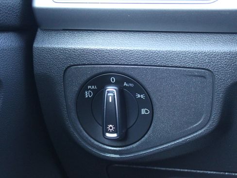 Used 2019 Volkswagen Atlas SE w/ Panoramic Sunroof Package AWD/4WD image 27