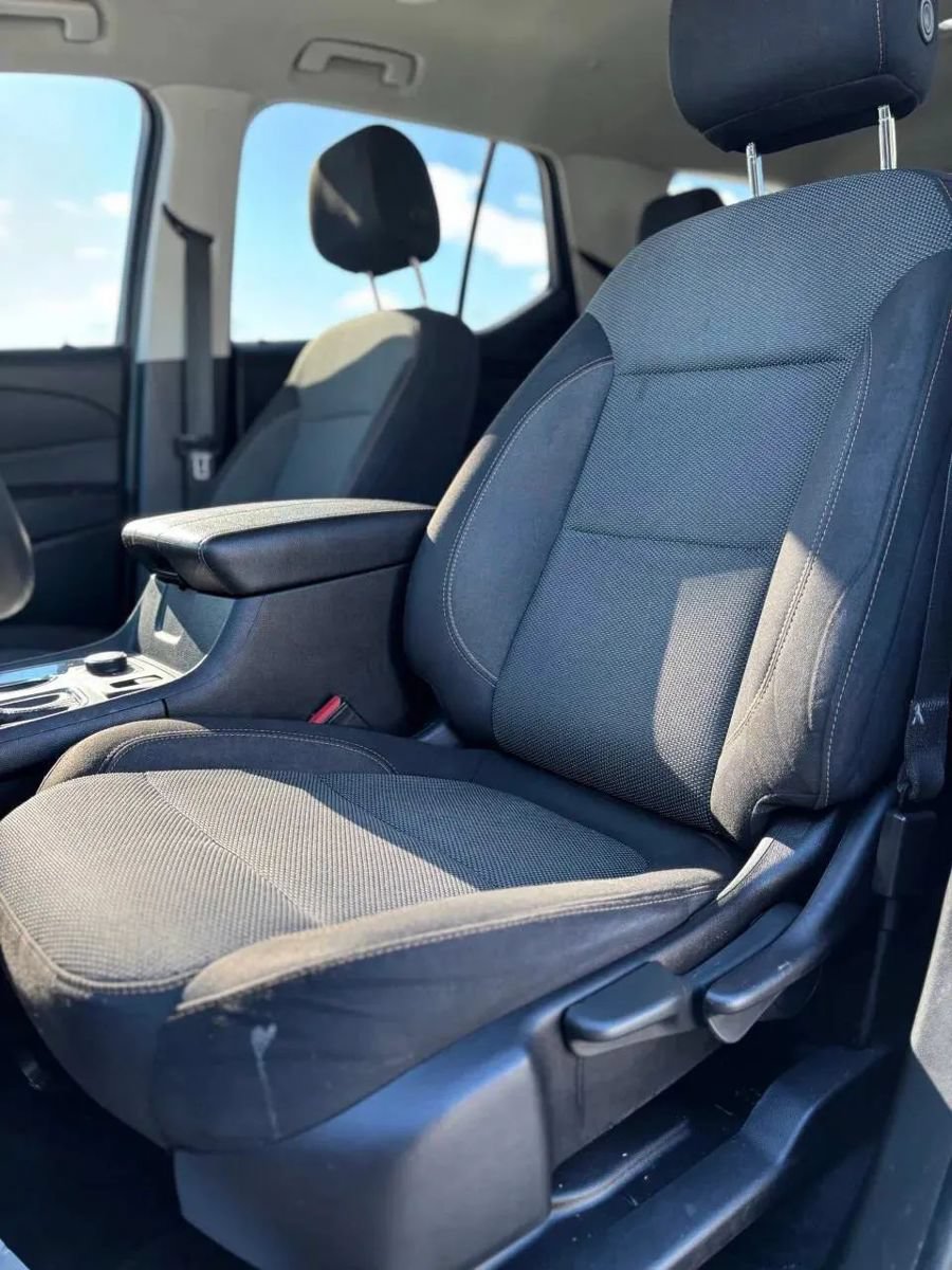 Used 2019 Chevrolet Traverse LS AWD/4WD image 18