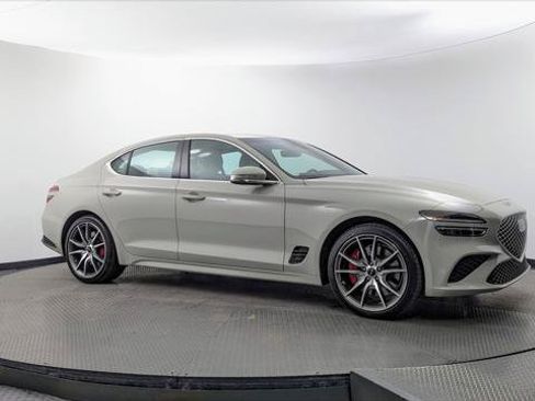 Used 2025 Genesis G70 2.5T RWD image 11