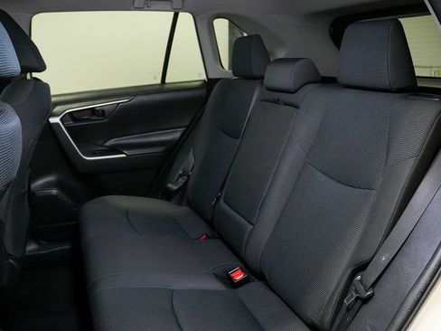 Used 2020 Toyota RAV4 LE FWD image 15