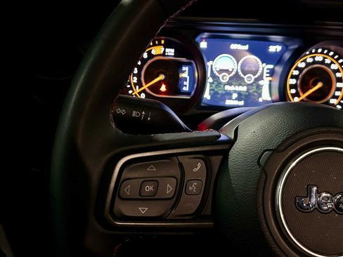 Used 2024 Jeep Wrangler Unlimited Rubicon w/ Capability Package image 34