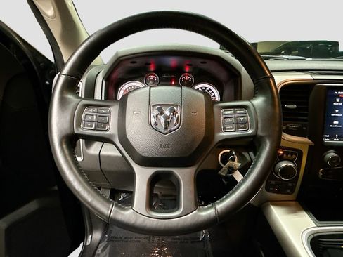 Used 2019 RAM 1500 Big Horn AWD/4WD image 14