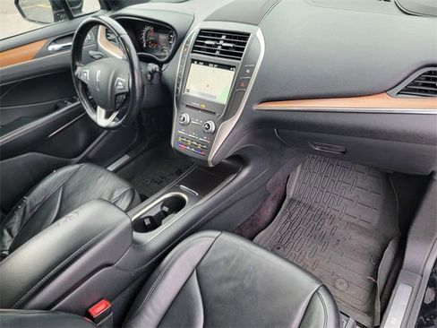 Used 2018 Lincoln MKC Reserve w/ Lincoln MKC Climate Package image 25