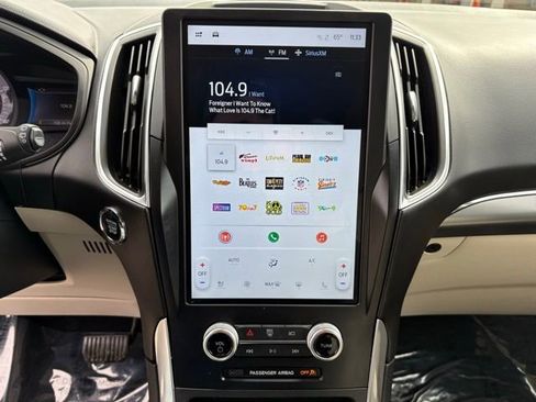 Used 2024 Ford Edge Titanium image 16