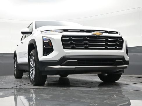 Used 2026 Chevrolet Equinox LT FWD image 23
