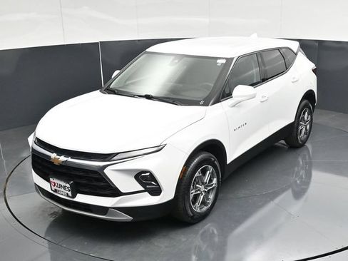Used 2025 Chevrolet Blazer LT FWD image 50