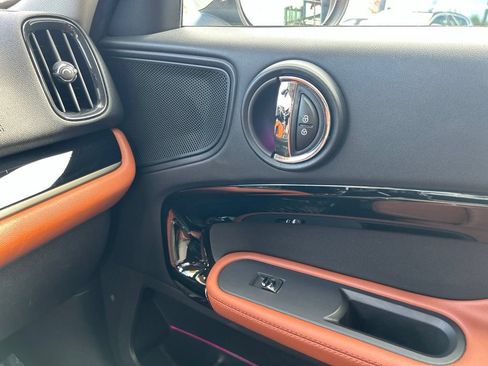 Used 2024 MINI Cooper Countryman S w/ Signature Upholstery Package FWD image 16