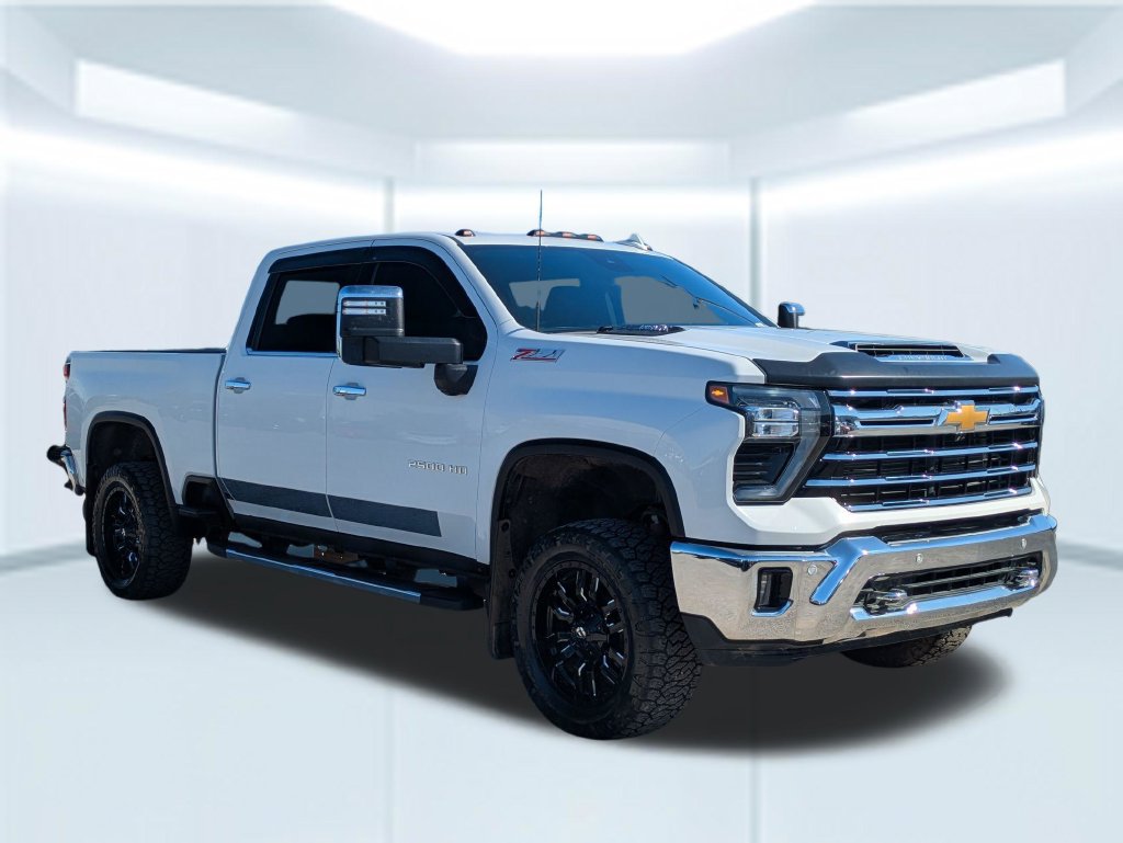 Used 2024 Chevrolet Silverado 2500 LTZ w/ LTZ Premium Package AWD/4WD image 8