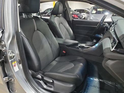 Used 2018 Toyota Camry SE w/ Audio Package FWD image 13