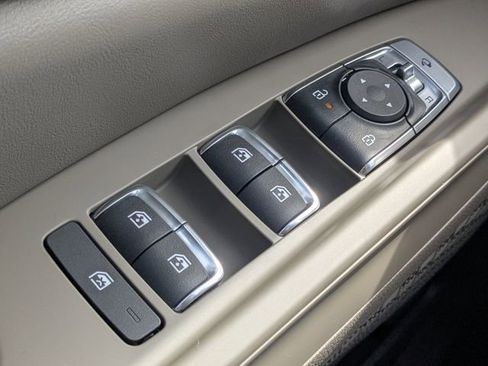 New 2026 Kia Carnival EX FWD image 26