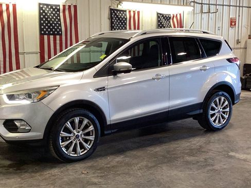 Used 2018 Ford Escape Titanium image 7