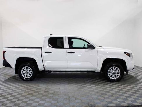Used 2024 Toyota Tacoma SR AWD/4WD image 7