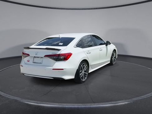 Used 2022 Honda Civic Touring image 8