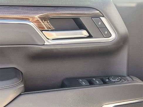 Used 2023 Chevrolet Silverado 1500 LT image 12