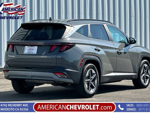 Used 2025 Hyundai Tucson SEL FWD image 4