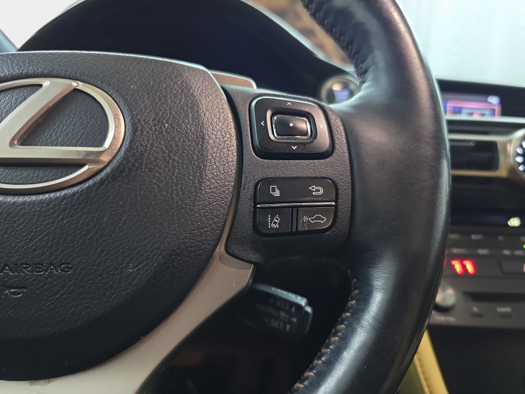 Used 2019 Lexus RC 350 w/ Premium Package RWD image 18