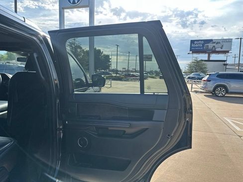 Used 2020 Ford Expedition Limited RWD image 17