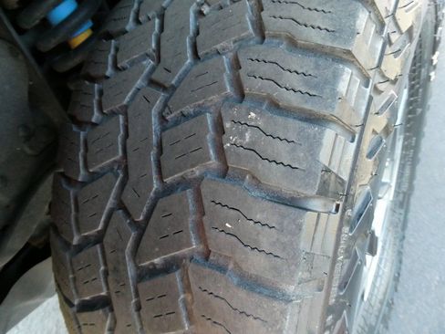 Used 2022 Toyota Tacoma TRD Off-Road w/ Technology Package image 12