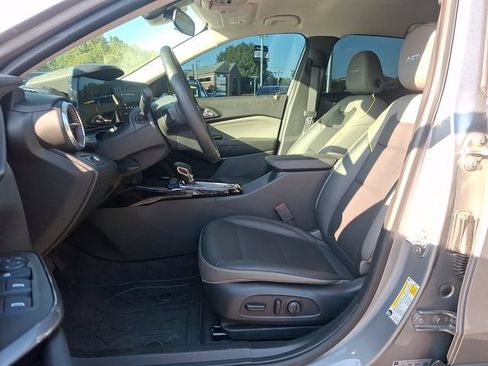 Used 2025 Chevrolet Trax ACTIV w/ Driver Confidence Package FWD image 13