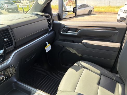 New 2026 Chevrolet Silverado 3500 LT w/ Trail Boss Package AWD/4WD image 25