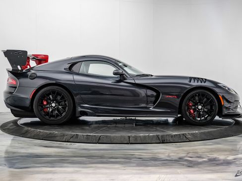 Used 2017 Dodge Viper ACR w/ Extreme Aero Package RWD image 27