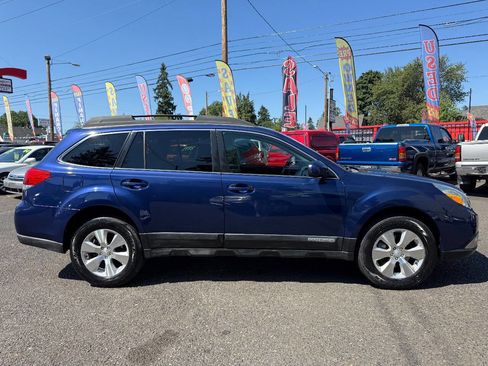 Used 2010 Subaru Outback 3.6R Premium image 10