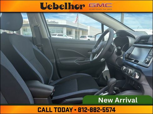Used 2025 Nissan Versa SV w/ Trunk Package FWD image 2