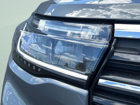 Used 2026 Ford Explorer Active w/ Active Comfort Package AWD/4WD image 9