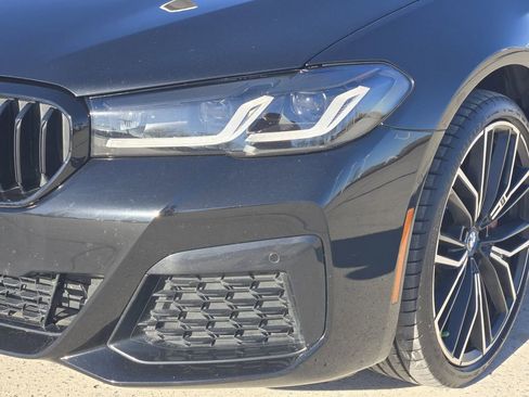 Used 2022 BMW 530e w/ Premium Package image 10