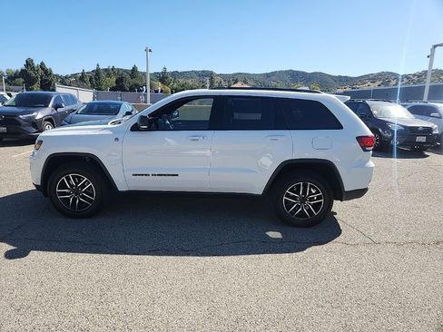 Used 2019 Jeep Grand Cherokee Trailhawk w/ Trailhawk Luxury Group AWD/4WD image 2