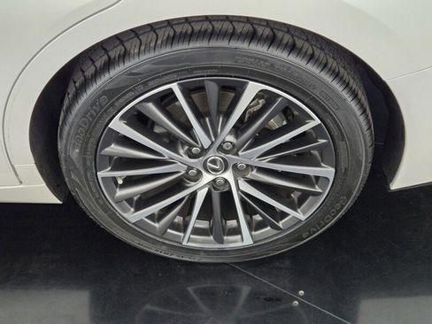 Certified 2023 Lexus ES 350 w/ Premium Package image 11